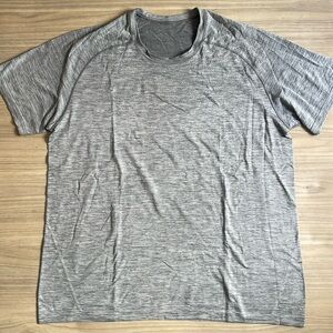 MENS LULULEMON ATHLETICA GREY WORKOUT SHIRT SIZE XXL 2XL